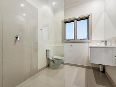 Bathroom renovation bentleigh east after